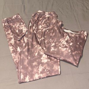 Tie-dye Sweat suit set, short sleeve top. Soft fuzz on outside. Never worn.